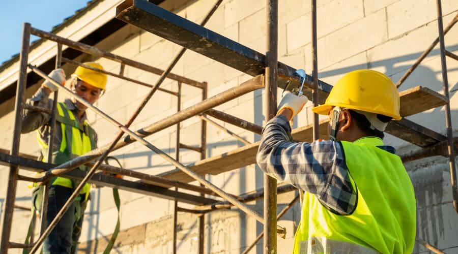 Professional gutter cleaning in Port Wentworth, GA